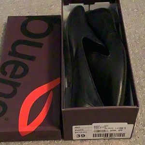 Bueno Izzy Black flats LIKE NEW